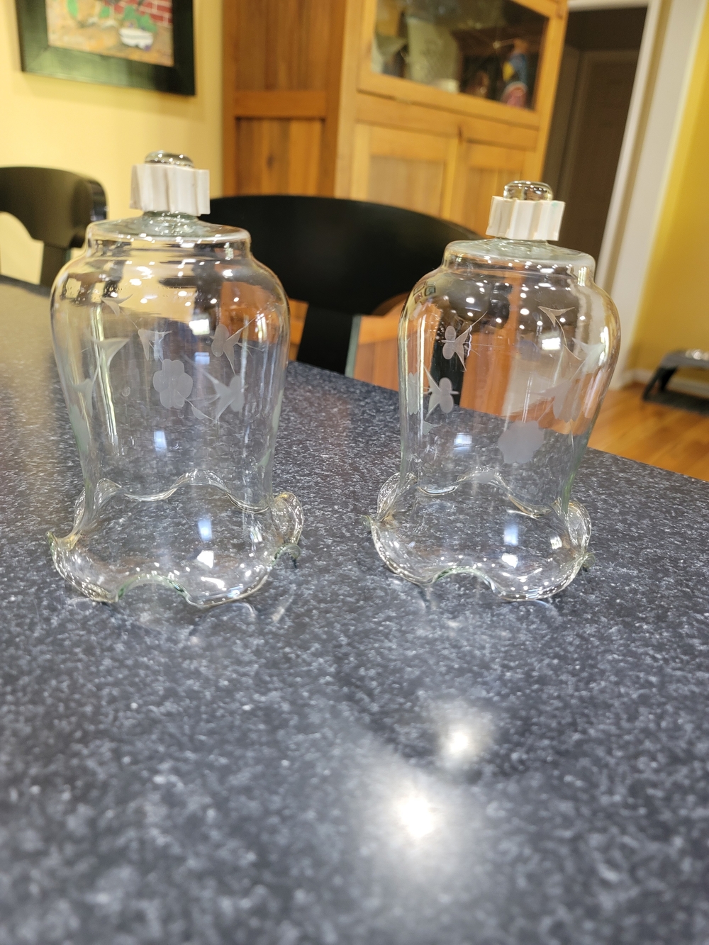 VTG Homco Clear Etched Glass Ruffled Peg Votive Candle Holders Set 2